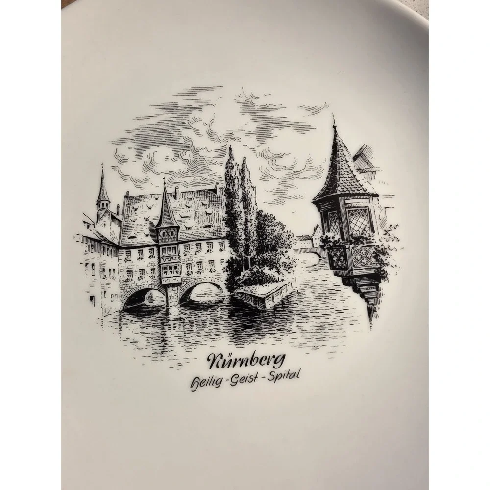 Kaiser Porzellan VTG German‎ Souvenir Porcelin Set of 2 Wall Plates